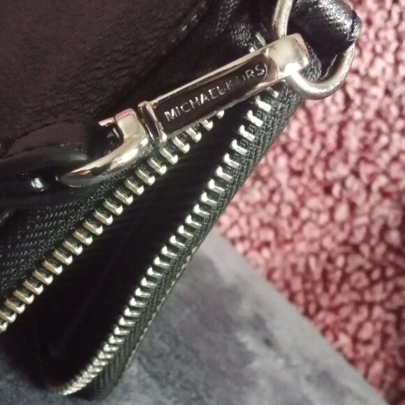 MICHAEL KORS JET SET TRAVEL - Picture 3 of 9